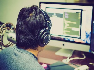 ИТ стручњаци анонимно пишу о својим платама, досежу до 8.500 евра