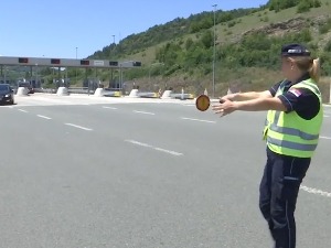 Полиција појачава контролу на Коридору 10, којим се триковима служе лопови