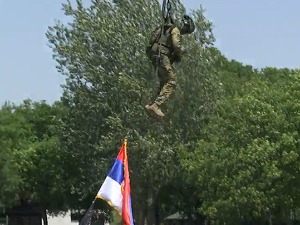 Евакуација техником грозд – специјалци из 72. бригаде открили РТС-у како се припремају за ту акцију