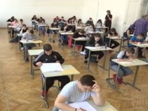 До сутра у 15 часова подношење листе жеља за средње школе, електронско до поноћи