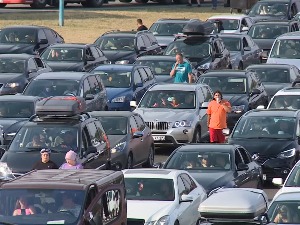 Гужве на улазу у Србију из Мађарске и Хрватске, на Градини за викенд 100.000 путника