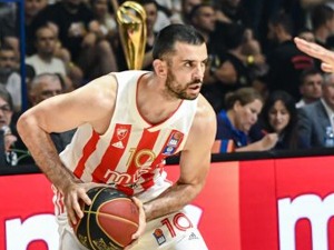 Бранко Лазић још две године капитен кошаркаша Звезде