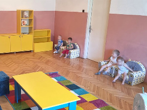 Организација "Лајфлајн" из Чикага улепшала кутак за најмлађе