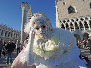 Не, то није моја Венеција, невеста сјајна мора зеленог: Туризам је убија, без туризма је мртва