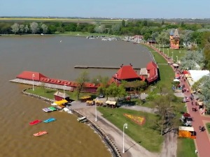 Туристички центри пуни и упркос поскупљењима, неки власници апартмана нерeално дигли цене 