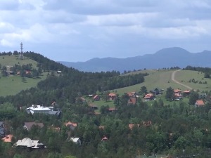 Спасен дечак који је пао са литице код Дивчибара