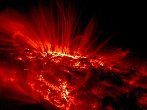 Соларна олуја на путу да погоди Земљу – комуникациони системи на удару