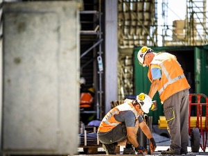 Синдикалци подсећају на права радника по великим врућинама