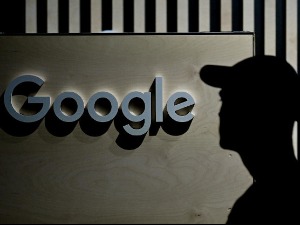 Gugl otpustio inženjera koji je tvrdio da je veštačka inteligencija postala razumna