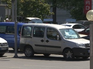 Дете закључано у колима на врућини, да ли су родитељи увек криви