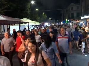 Лесковачка Роштиљијада између естраде и традиције, шта ће превагнути