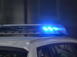 Мушкарац скочио са Бранковог моста, извучен из воде и превезен у Ургентни центар