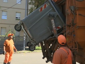 Радници Градске чистоће се сваки дан суочавају са претњама и увредама, укажимо им поштовање