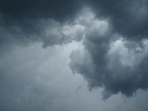 Упозорење РХМЗ-а: Пљускови са грмљавином широм Србије