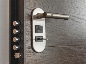 Који је најважнији услов за субвенцију за куповину некретнине по основу рођења детета