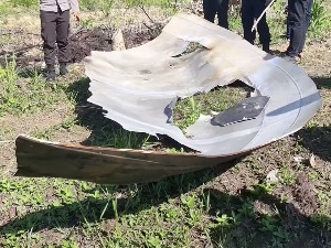 Џиновски делови кинеске ракете пали на Борнео