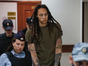 Тужилаштвo тражи девет и по година затвора за кошаркашицу Бритни Грајнер
