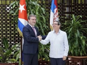 Селаковић у посети Куби