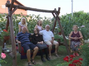 Породица Месар дошла је у колони из Двора на Уни, родни крај не заборављају 
