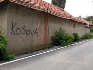 Доња Брњица, увредљиви графити и псовке упућене Србима