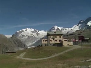 Глечери на Алпима се повлаче – пет центиметара леда дневно нестаје