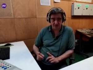 I ja sam voditelj na Dvestadvojci: Igor Popović iz grupe „Džakarta” intervjuiše Gorana Skrobonju (repriza)