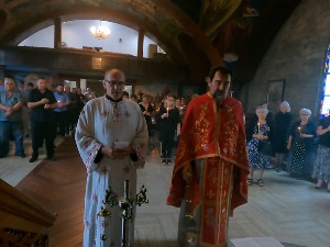 Парастос жртвама Олује у Чикагу