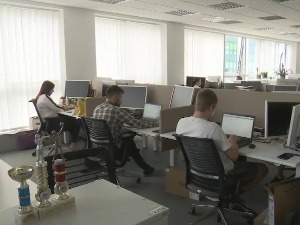 За ИТ сектор нема зиме, високе зараде и даље су мамац за нове кандидате