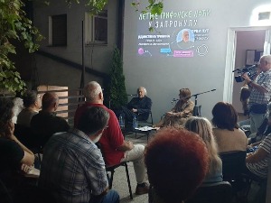 Ovacije Đorđu Kadijeviću na letnjoj sceni Zaprokula Ovacije Đorđu Kadijeviću na letnjoj sceni Zaprokula