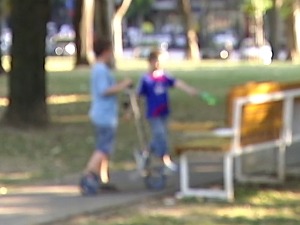 Да би избегли алиментацију спремни и да дају отказ – колико помажу извршитељи и претње затвором