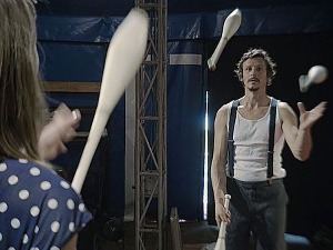  Камера је присутна: Живот (је)  игра