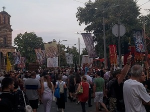 Протест против одржавања Европрајда у Београду