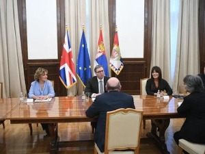 Вучић разговарао с Пичом o дијалогу Београда и Приштине