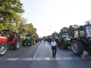 Сва удружења пољопривредника прихватила предлог Владе, крај блокада у Србији