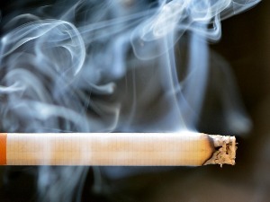 Самогасиви папир од следеће године обавезан за све цигарете