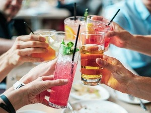 Родитељи позајмљују новац за излазак детета у град, а све више траже помоћ стручњака