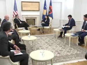 Све очи упрте у Лајчака и Ескобара