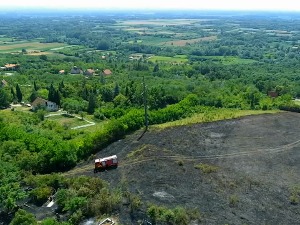Људи намерно изазивају пожаре који за собом оставе пустош, страшни снимци из околине Београда
