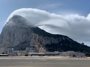 Импресивни природни феномен -  левант изнад Гибралтара