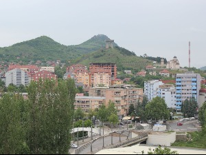 Претучена српска старица у северној Косовској Митровици