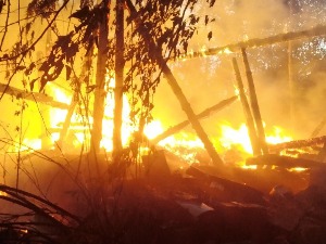 Невреме у Ужицу – улице под водом, ватрогасци интервенисали због удара грома