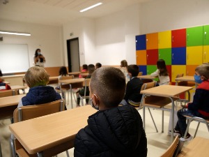 Ружић ученицима: Од срца вам желим да напредујете и постанете вредни и добри људи