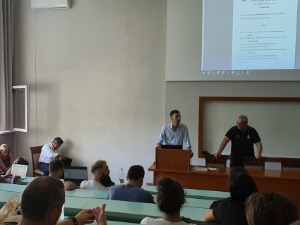 Децу често тренирају ентузијасти, припремљене су бесплатне лекције за њих