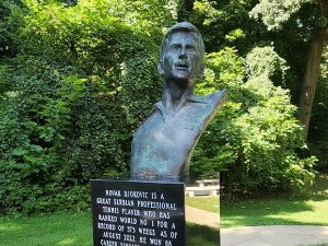Охајо: Биста Новака Ђоковића у Српској културној башти у Америци
