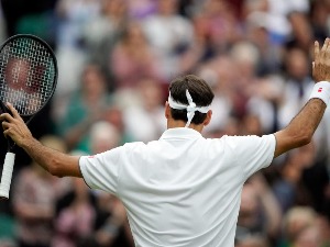 Последњи дани Роџера Федерера, помпезност и мегаломанија: Како окачити копачке о клин