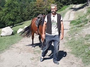 Квадратура круга: Нека те виде и чују, Виде