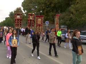Мала Госпојина обележена у више средина на КиМ