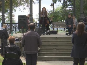 Слепи и слабовиди уз песму и поезију обилазе престоницу 