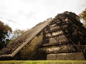 Древне Маје се вековима тровале живом