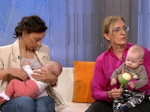 Беба одређује када је време за подој, па и у студију РТС-а